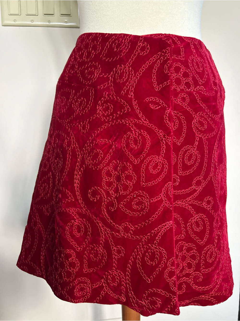 KENZO Paris NWT vintage embroidered red velvet wrap skirt size 40